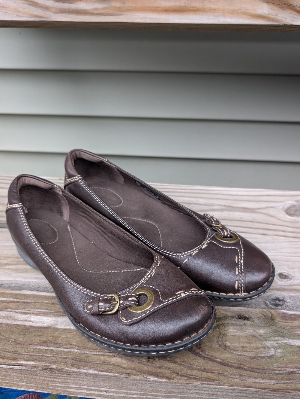 Clarks Women's Brown Leather Slip On Loafers Size 11